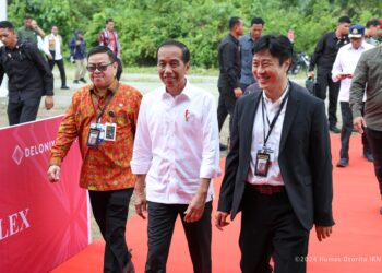 Presiden Jokowi dengan Investor asing pertama di IKN (Sumber: Humas Otorita IKN)