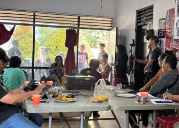 diskusi para aktivis, budayawan, pemuda, dan media soal Pilkada di Kaltim. (sirana.id)