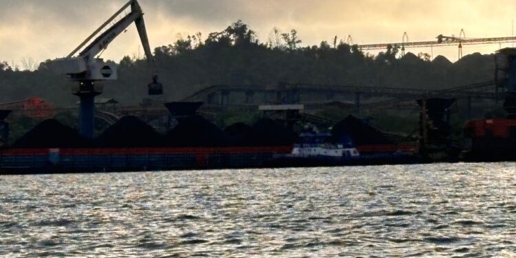 Deretan industri di wilayah Balikpapan (sirana.id)