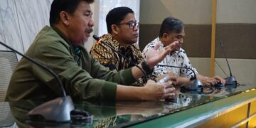 Sekda Sunggono saat berdiskusi soal kerja sama dengan Universitas Hasanuddin Makassar