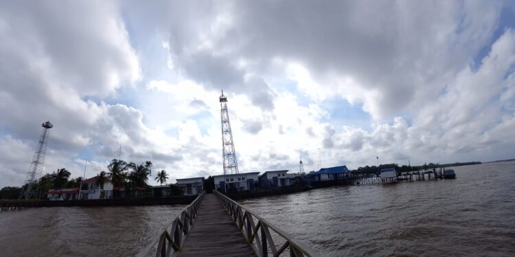 Salah satu dermaga di Muara Pegah.