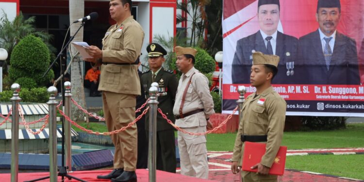 Pjs Bupati Kukar Bambang Arwanto dalam Apel Peringatan Hari Pahlawan