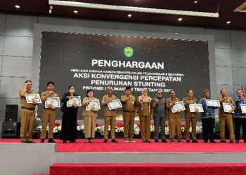 acara pemberian penghargaan oleh Pemprov kaltim