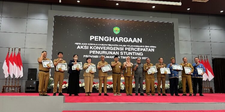 acara pemberian penghargaan oleh Pemprov kaltim