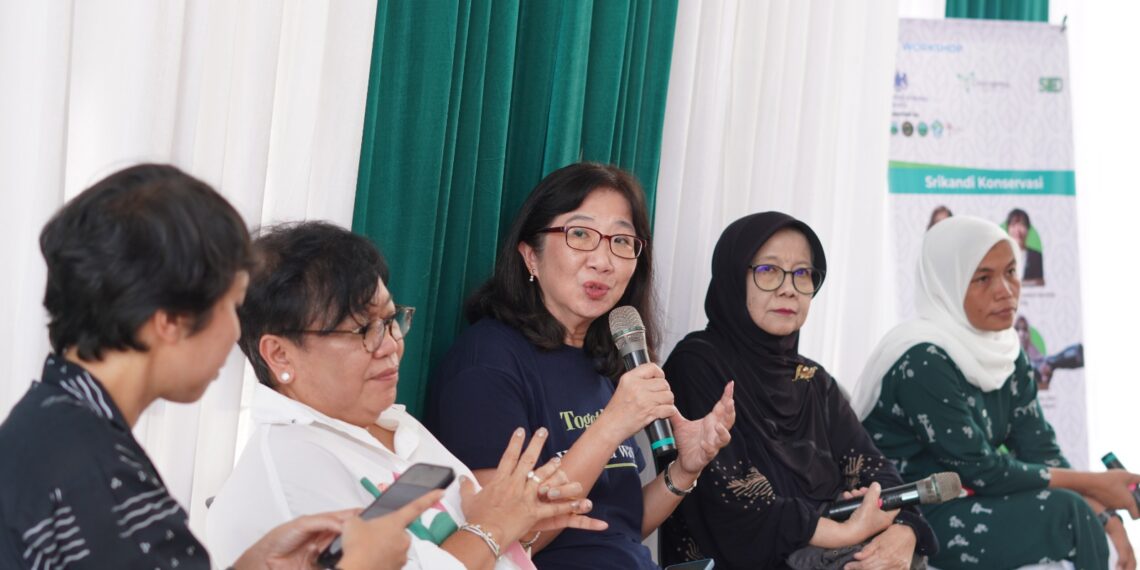 Diskusi dengan para srikandi lingkungan di Indonesia (sumber: SIEJ)