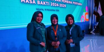 Tim PKK Kukar saat menghadiri acara pelantikan