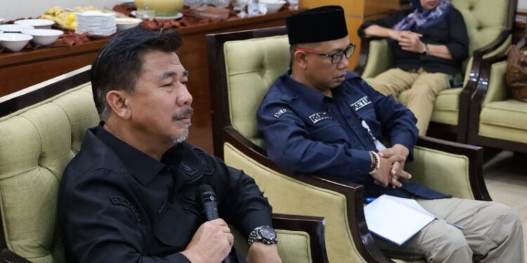 Sekda Kukar Sunggono saat rakor terkait pelaksanaan pilkada