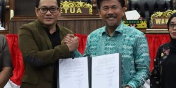 Ketua DPRD Kukar Junaidi dan Sekda Kukar Sunggono