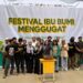 Para perwakilan organisasi membacakan deklarasi pada Festival Ibu Bumi Menggugat