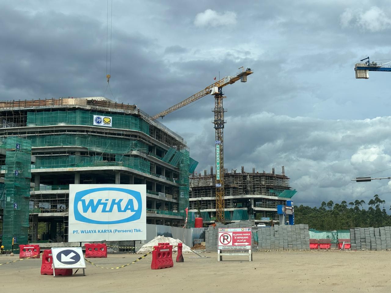 Pembangunan gedung di wilayah IKN (foto: Nofiyatul Chalimah)