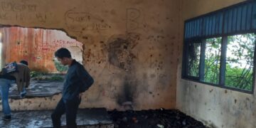 ilustrasi Sekolah yang ditinggalkan di Kutai Kartanegara akibat debu batu bara (foto: Nofiyatul Chalimah)