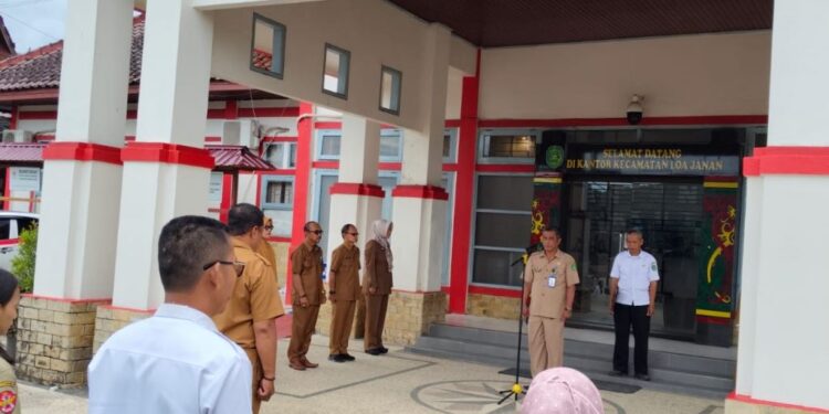 (pelaksanaan apel pagi rutin minggu ketiga: istimewa)