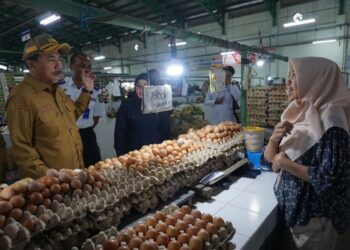 (Sekda Kukar Monitoring Harga Bahan Pokok/Istimewa)