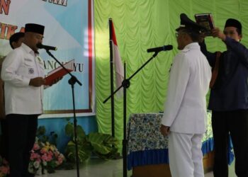 (prosesi pelantikan/istimewa)