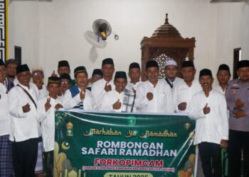 (Foto Bersama Rombongan Safari Ramadhan/Istimewa)