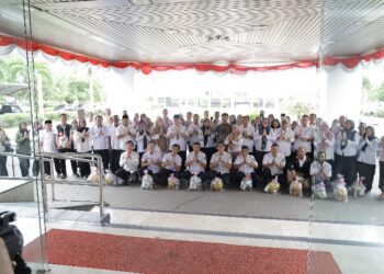 (ASN dan Non ASN Terima Bingkisan dari Sekda Kukar/Istimewa)