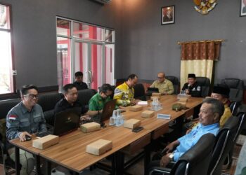 (kondisi ruang rapat/istimewa)