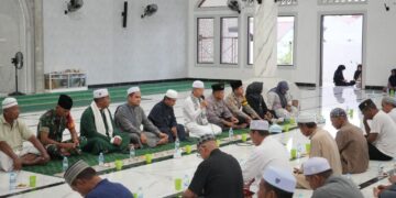 (Buka Bersama Dalam Kegiatan Safari Ramadhan di Desa Sungai Mariam/Istimewa)