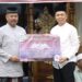 (Bupati Kukar Edi Damansyah Serahkan Bantuan Belanja Hibah untuk Masjid Al Hijrah Unikarta/Istimewa)