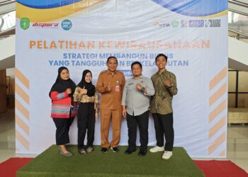 (Pelatihan Kewirausahaan Loa Janan, Pembuatan Nomor Induk Berusaha/Istimewa)
