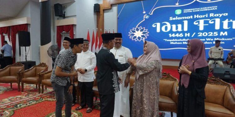 (Bupati Kukar Menggelar Open House di Pendopo Odah Etam Tenggarong/Istimewa)