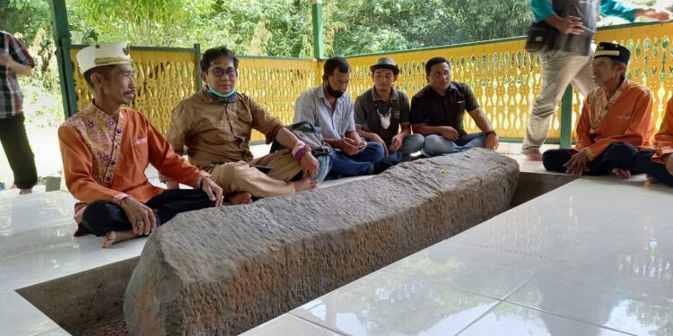 Lesong Batu di Muara Kaman