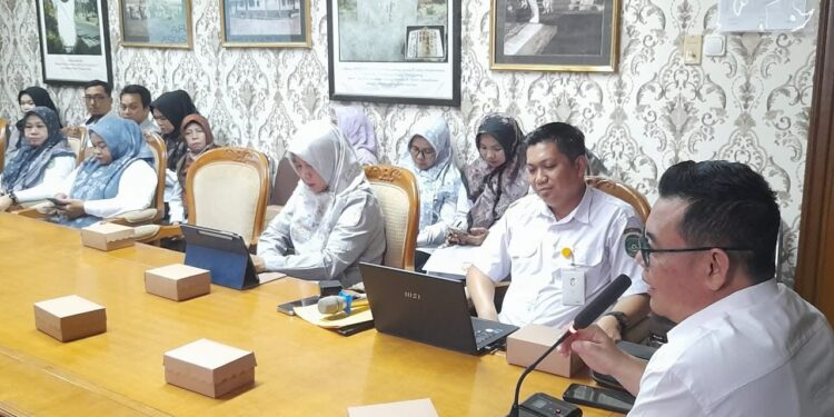 Rapat persiapan pemilihan teruna dara di kukar