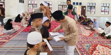 (Penyerahan Bingkisan dan Santunan/Istimewa)