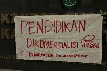 BEM FKIP Unmul Gelar Aksi Simbolik di Hardiknas, Soroti Ketimpangan Pendidikan di Kaltim