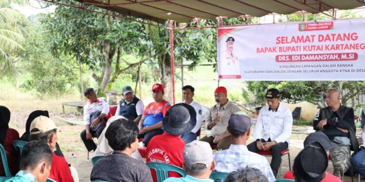 (Edi Damansyah Bersilaturahmi Bersama Anggota KTNA di Desa Rapak Lembur/Istimewa)
