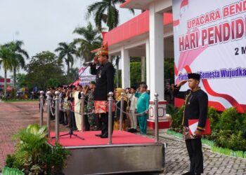 (Sekda Kukar Memimpin Upacara Hardiknas/Istimewa)