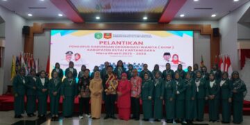 (Pelantikan Pengurus Gabungan Organisasi Wanita Kukar/Istimewa)
