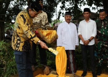 (Peletakan Batu Pertama Pembangunan Jembatan Pendamping Jembatan Besi/Istimewa)