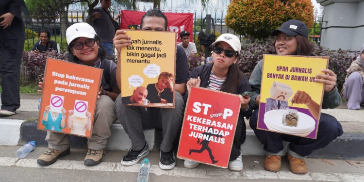 Kampanye AJI Samarinda dalam May Day di Samarinda 2025