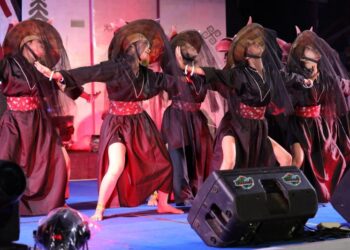 (Tarian kombinasi Tradisonal dan Modern Sebagai Penutupan Festival Budaya Kutai Adat Lawas/Istimewa)