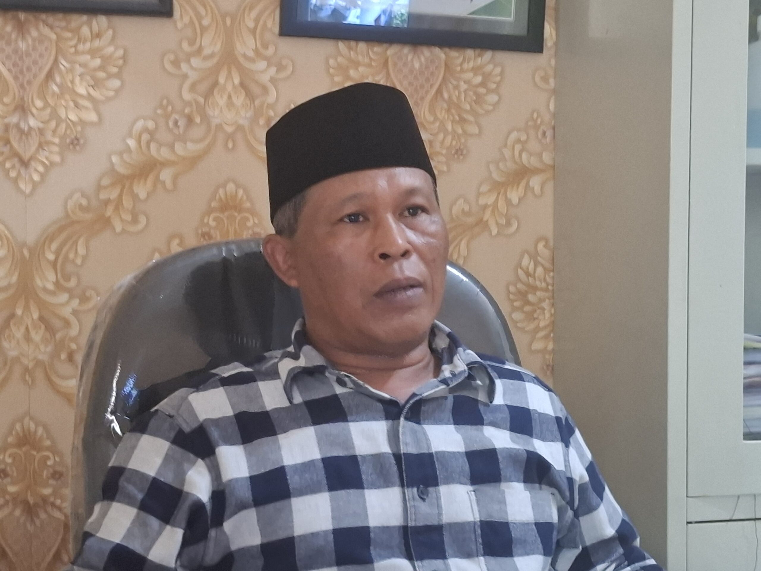 Kepala Desa Loh Sumber, Sukirno