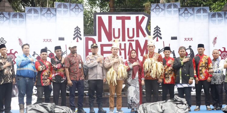 Acara Nutuk Beham, kolaborasi semua elemen di Kukar