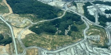 penampakan pertambangan di Kalimantan Timur. Salah satu sektor penyebab deforestasi Hutan Kalimantan Timur (foto: Nofiyatul Chalimah)