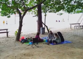 Wisata Pantai Panrita Lopi