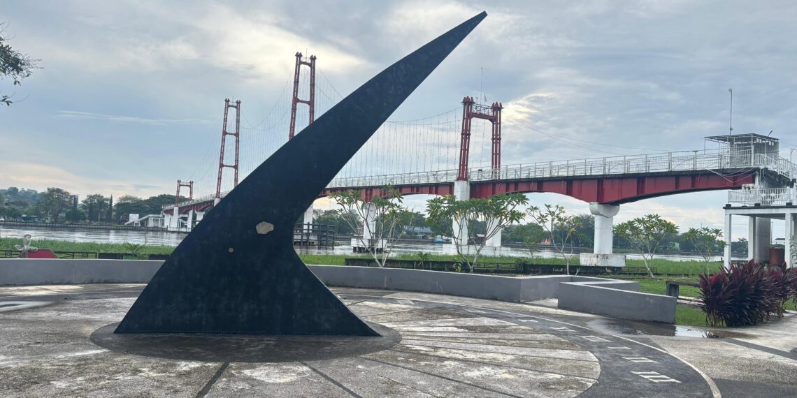 Jam matahari di pulau Kumala