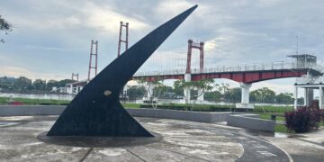 Jam matahari di pulau Kumala