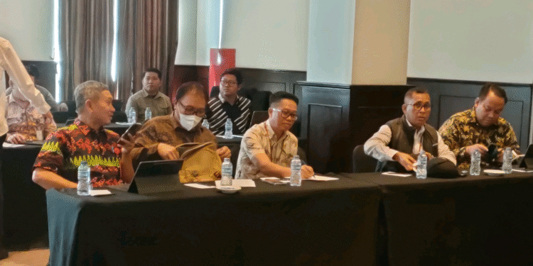 (Rapat koordinasi penyusunan kebijakan penataan administrasi wilayah yang terpotong delineasi IKN/istimewa)