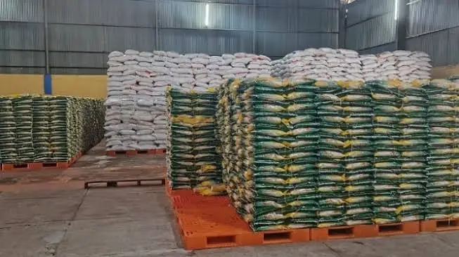 stok beras bulog Samarinda (foto: Pemprov Kaltim)