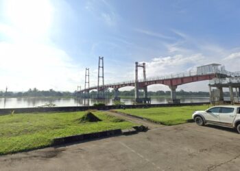 Jembatan Repo Repo Menuju Pulau Kumala