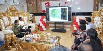 pertemuan Rudy Mas'ud dengan Pengusaha asal China, bahas rencana pembangunan pabrik kelistrikan Sangasanga (foto: Biro Adpim)