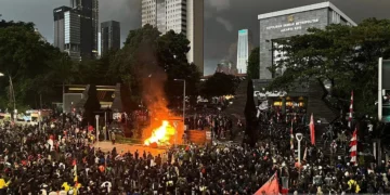 Suasana demonstrasi di depan Polda Metro Jaya, Jakarta, Jumat sore (29/8/2025). ANTARA/Nabil Ihsan/am.