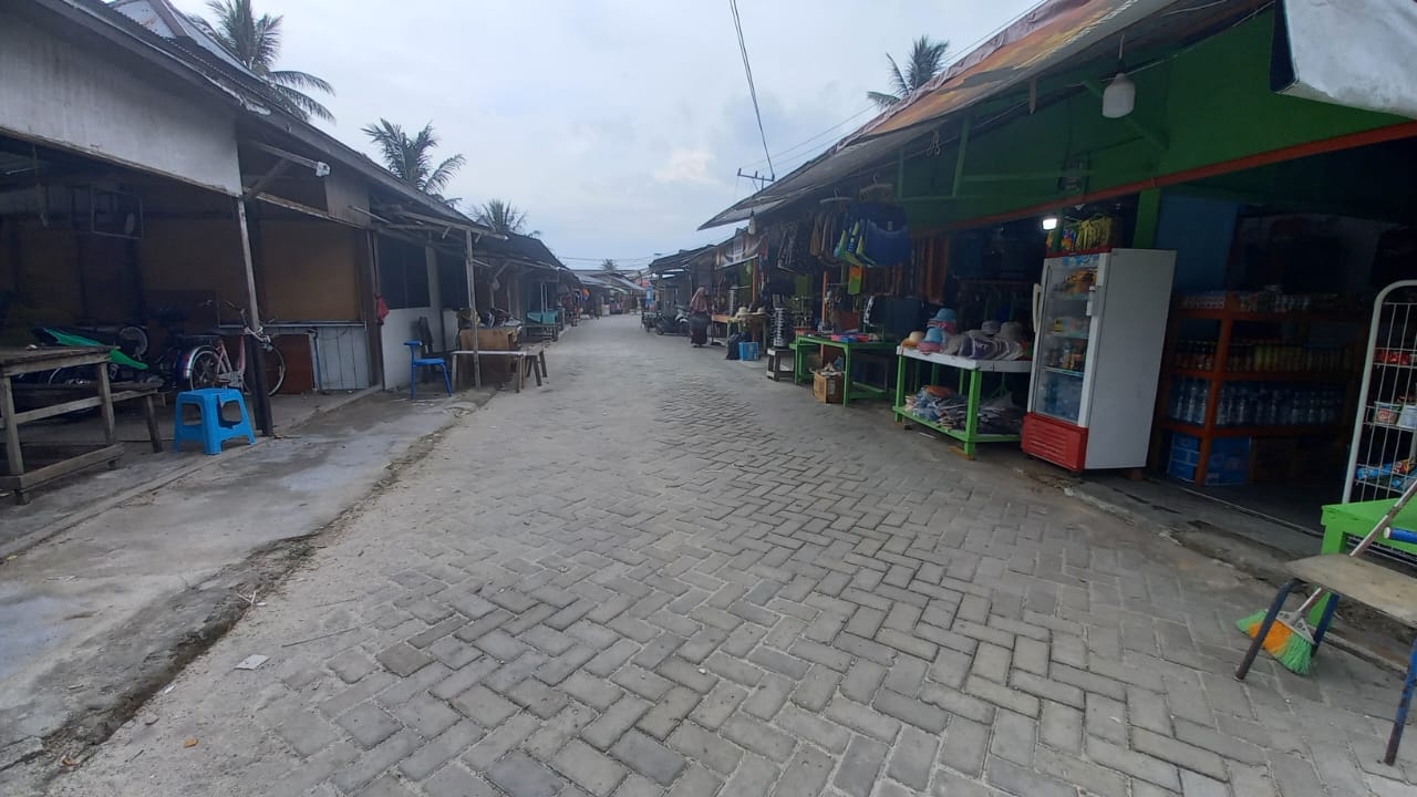 suasana perkampungan di Derawan (foto: Nofiyc)