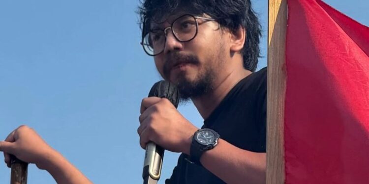 (Ferry Irwandi melakukan aksi/instagram irwandiferry)