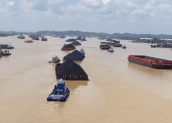 ilustrasi sungai mahakam di wilayah Samarinda