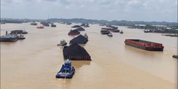 ilustrasi sungai mahakam di wilayah Samarinda
